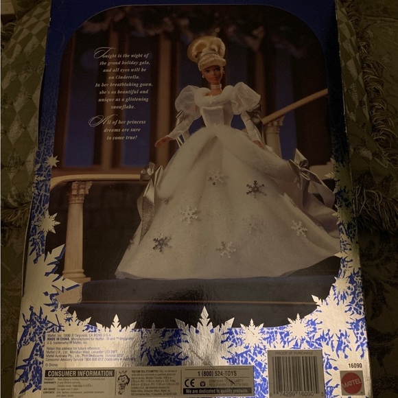 Barbie Holiday Vintage Cinderella Doll - Picture 6 of 8
